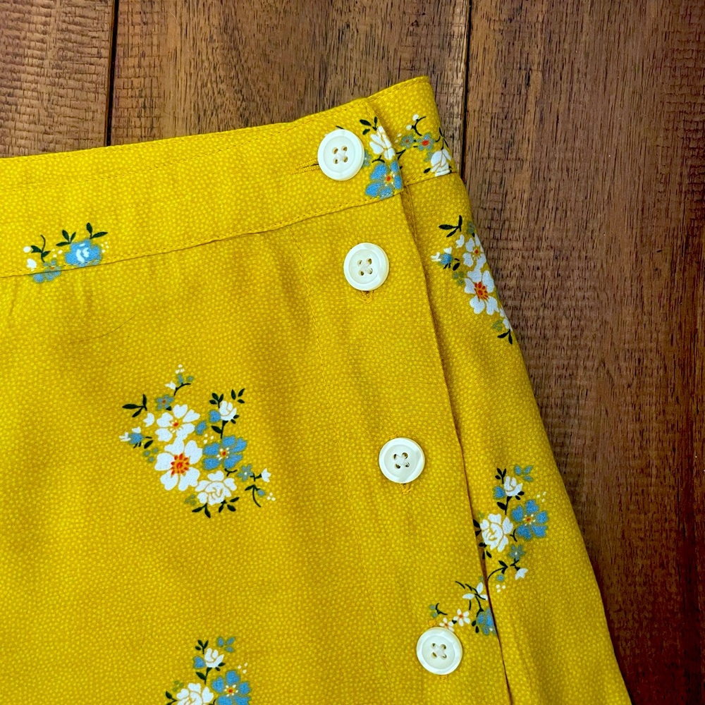 Gap summery floral midi skirt with buttons - Picture 4 of 5